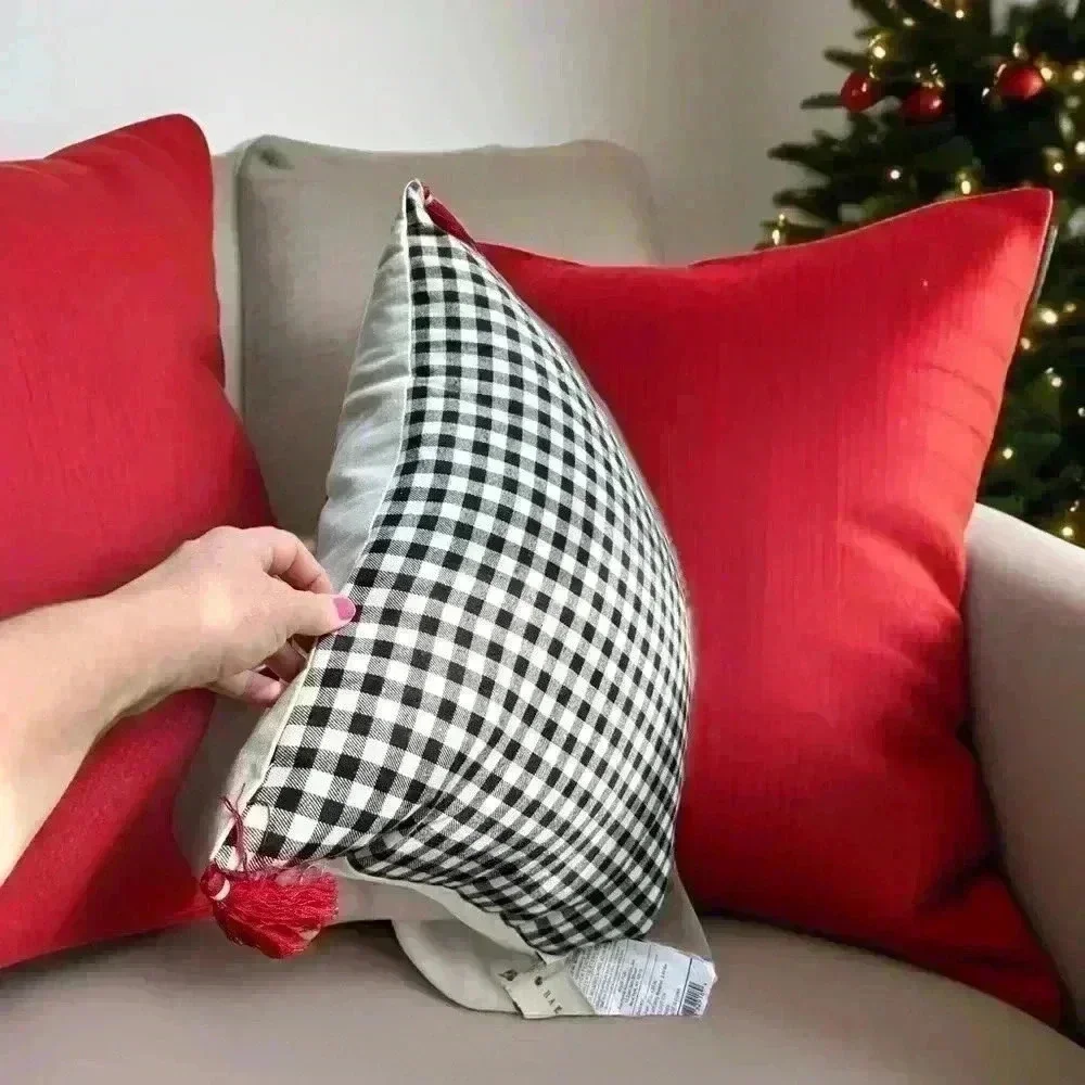 NEW Rae Dunn - Gorgeous JOY TO THE WORLD - Down Filled Accent Christmas Pillow
